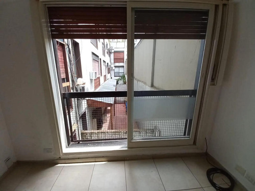 Departamento Zona Centro, 2 Ambientes Al Frente, Apto Profesional