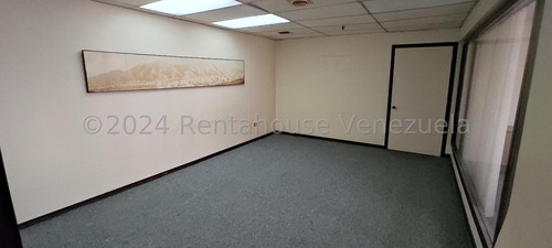 Excelente Edificio De Oficinas La Candelaria Mls #24-21936