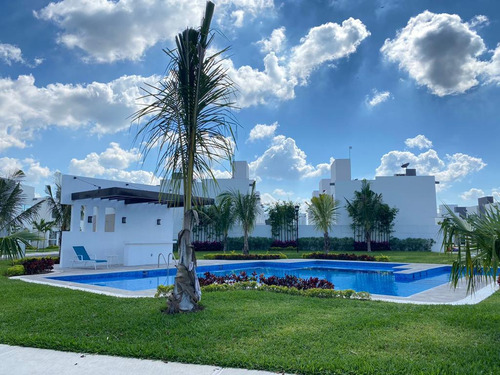 Puerta Paraíso Casa En Clouster En Venta Con Alberca Y Palapa