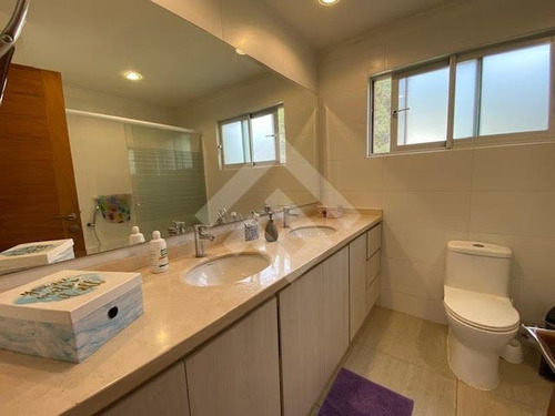 Imagen 10 de 18 de Casa En Venta De 5 Dorm. En Talagante
