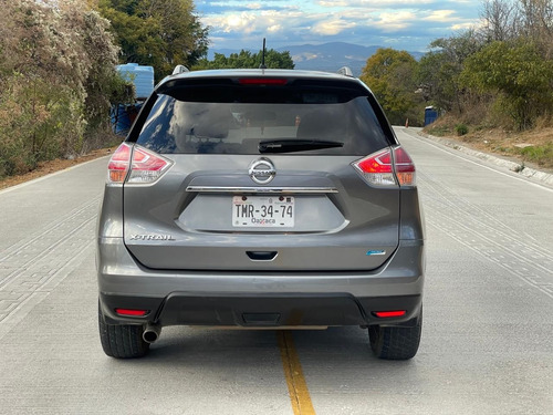 Nissan X-Trail 2.5 Advance 3 Row Mt