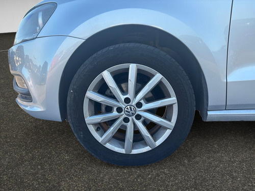 Volkswagen Polo 1.6 L4 Sound Tiptronic At