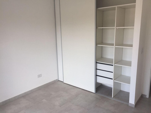 Imagen 15 de 18 de En Venta. Amplio 2 Ambientes 45 M2 Con Balcón. A Estrenar!!