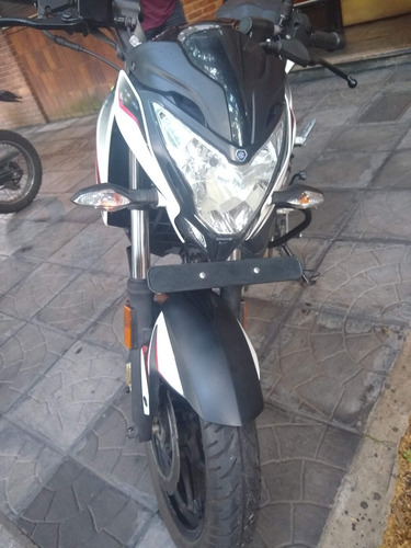 Moto Bajaj Rouser Ns 200