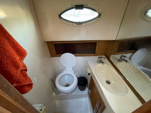 Imagen 10 de 16 de Crucero Astinor 840 Volvo Penta 150 Hp X 2 Linea De Eje