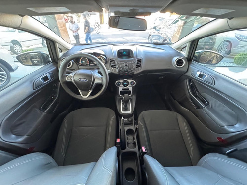 Ford Fiesta New 1.6 Se Plus Hatch 16v Flex 4p Powershift