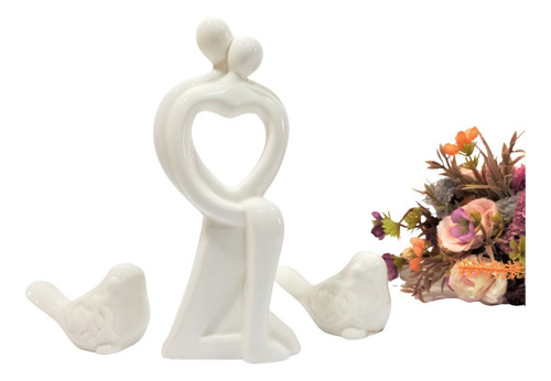 Estatua decorativa de pareja enamorada abrazada para sala de estar de color blanco