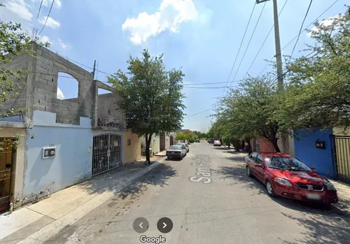 Sk14-casa En Remate Bancario En San Felipe 527-sector 13, Santa Monica Sect 13, 67286 Jardines De La Silla, N.l.