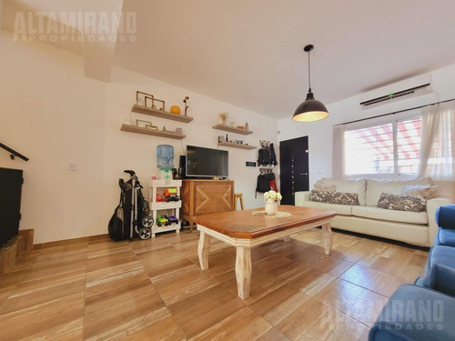 Imagen 7 de 30 de Gran Dúplex 4 Ambientes 120 M2 Cub. Cochera Y Jardin . Posesion Inmediata Visite !