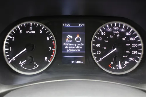 Nissan Sentra 2.0 Advance Mt