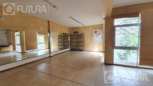 Imagen 20 de 29 de Gran Local En Venta Con Potencial Institucional O De Viviendas