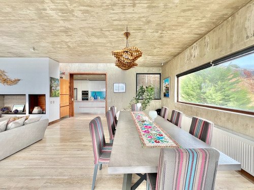 Gran Y Sólida Casa En Venta Con Privilegiada Vista, Zapallar