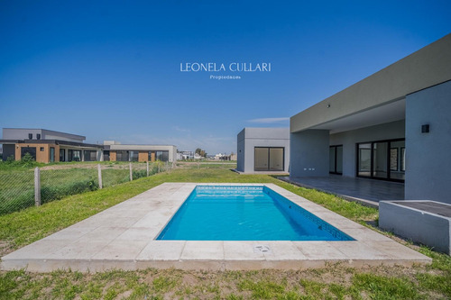 Venta - Casa - Barrio La Magdalena - Canning