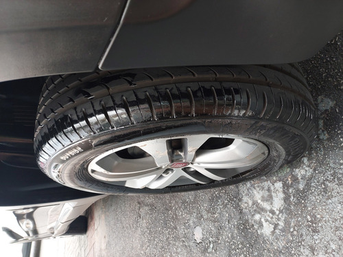 Fiat Toro 2.4 Volcano 16v Flex 4x2 Aut. 4p