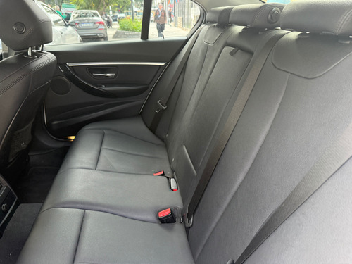 BMW Serie 3 3.0 330i Sedan Sport Line 252cv