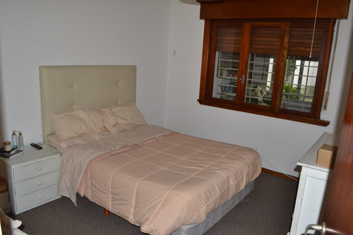 Imagen 12 de 23 de Casa De 5 Amb. Con Parque En Ramos Mejia