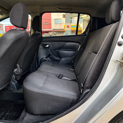 Imagem 12 de 15 de Renault Sandero Expression 1.6 Prata 2019
