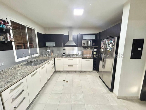 Enixon Sanchez Vende Bella Casa En Excelente Conjunto De Ciudad Roca #25-6093
