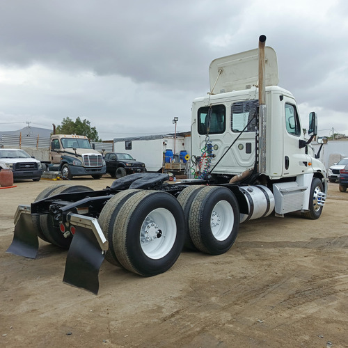 Camion Importado Para Placas Federales Especial Para Volteo