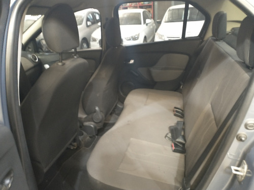 Renault Logan 1.6 8v 2015-permuto Financio