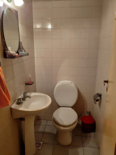 Imagen 13 de 16 de Venta Casa Lanus Centro 3 Ambientes 1 Cochera Sin Expensas Con Camaras De Seguridad
