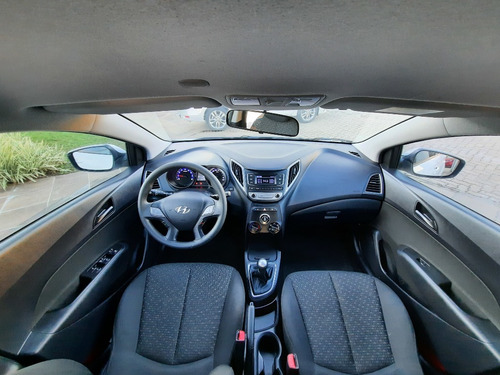 Imagem 12 de 14 de Hyundai Hb20 1.0 Comfort Plus 12v Flex 4p Manual