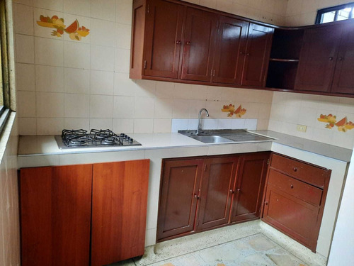 Se Arrienda Apartamento