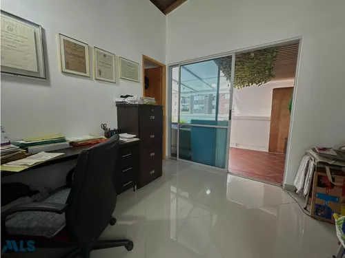 Apartamento Duplex En Venta En Sabaneta Loma San J...(mls#248937)