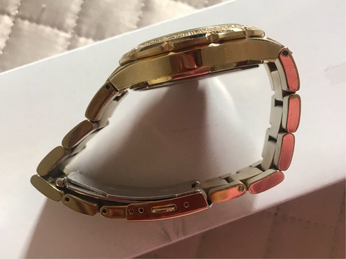 Relógio Pulso Guess Dourado Aço Com Detalhes Strass