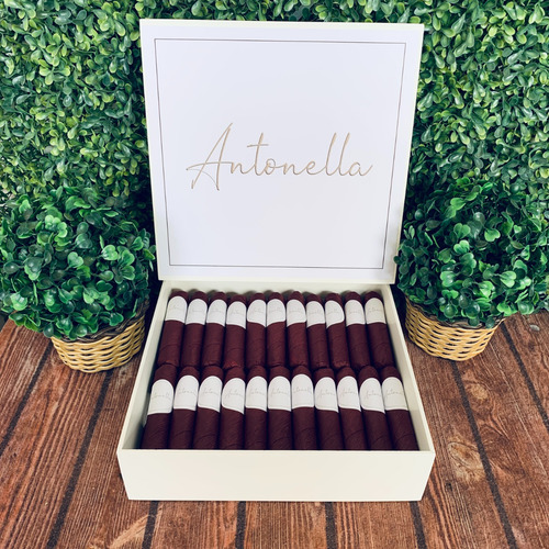 Caixa Charutos De Chocolate Maternidade 40 Unidades
