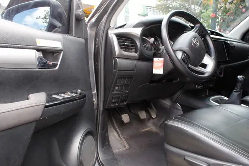 Toyota Hilux 2.4 Mt Diesel 4x4
