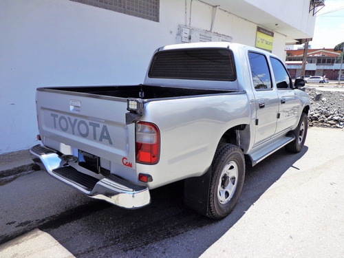 Imagen 4 de 11 de Toyota Hilux 2002 2.7 4x4 Sincrónico