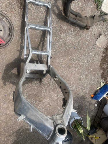 Cuadro De Aluminio De Moto De Pista Yamaha R1 Conmotor 1100