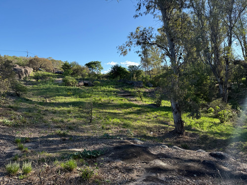 Terreno En Venta Con Costa De Rio - 3990 Metros - Escritura