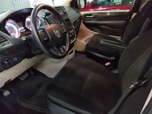 Imagen 10 de 14 de Dodge Grand Caravan 2018 3.6 Se At