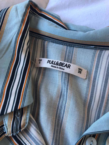 Imagen 5 de 6 de Camisa Rayada Pull&bear Talle M