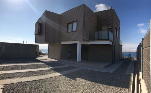 Imagen 13 de 19 de Se Vende Edificio Con 5 Dptos. Mas Piscina Con Vista Al Mar