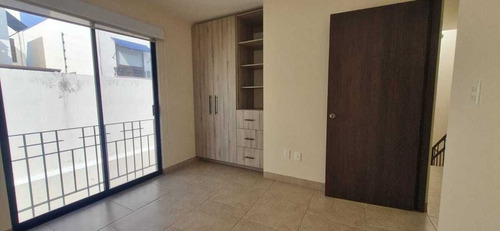 Casa En Renta En Zibatá