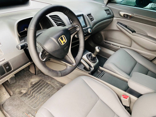 Imagem 12 de 15 de Honda Civic 1.8 Lxs 16v Flex 4p Manual