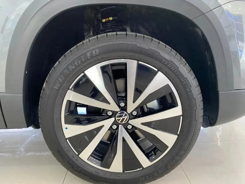Imagen 13 de 15 de Volkswagen Taos Highline 1.4 250 Tsi At 0 Km 2022