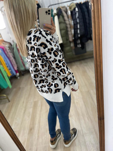 Imagen 5 de 10 de Sweater Animal Print Mujer