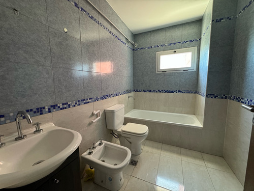 Hermoso Departamento De Dos Dormitorios En Alquiler - La Plata