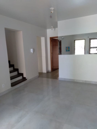 Casa De Condomínio À Venda Na Rua Professor Carvalho Freitas, Teresópolis, Porto Alegre - Rs - Liv-12654