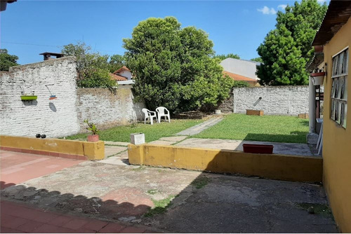 Imagen 28 de 30 de Venta Casa 4 Amb.con Jardin Y Cochera En Banfield
