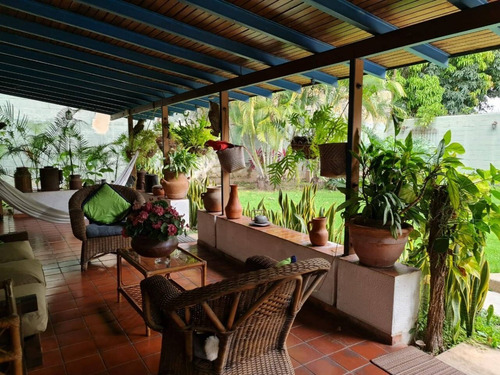 Imagen 16 de 18 de Remax Infinity Vende Quinta En Guaparo Calle Cerrada 134183 Frances Mijares 04144990396