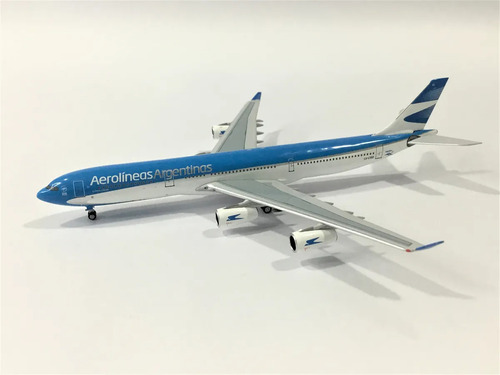 Aerolineas Argentinas A340-300 Gemini Jets 1/400 Metal Celeste (Usado)