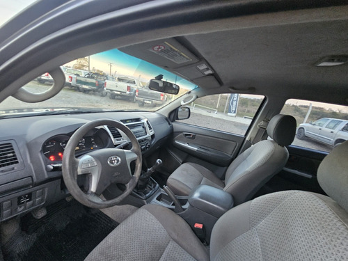 Toyota Hilux Sr 4x4 2.5 Turbo