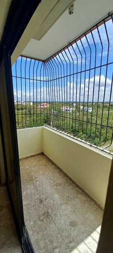 4to Nivel Con Terraza, Vista Al Mar, Parqueos Techados