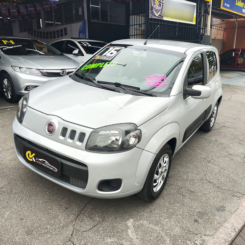 Fiat Uno Uno Vivace 1.0 8V (Flex) 4p