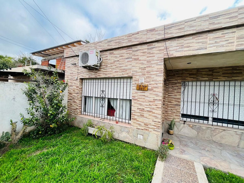 Casa En Venta En Grand Bourg